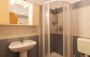 Hermoso apartamento de 2 habitaciones en Peruski - Image 2