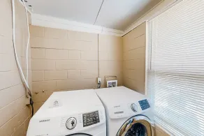 Home near the beach & golf with inviting patio, fireplace, AC, & washer/dryer - Image 2