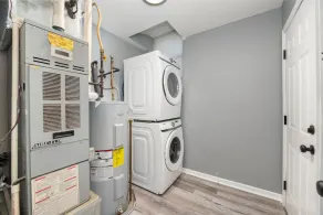 101 Crawford Street unit B · Funky Firehouse Renovated into Modern 2 BDR/1 Bath - Image 2