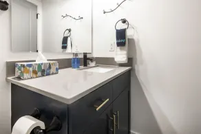 Close To Downtown Comfy 1 Bed 1 Bath Apartment - Image 4