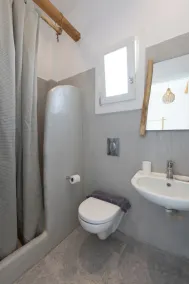 Parosquare Central Suites - Image 4
