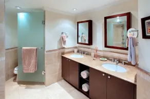 Modern lägenhet vid stranden med pool - Sapphire Beach 209 - Image 3