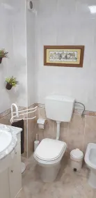 Apartment in residence - Image 4