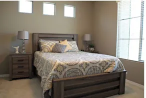 Spacious home w/heated pool, spa.  Close to sport complexes - Image 4