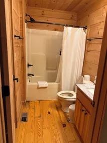 Heritage Hill Cabins - Image 4