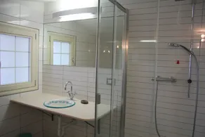 LEJLIGHED MED POOL OG 2 soveværelser - Image 3