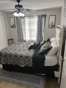 5 minutes to Fort Stewart , home of 3ID!!!Newly renovated ultra modern apartment - Image 5