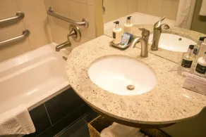 Fully Equipped in the Heart of Canyons Village - Image 5