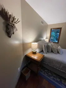 Serene Mountaintop Cabin w/Seasonal Pool/Hot Tub, Infrared Sauna. Pet Friendly - Image 5