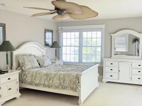 Amazing Location! One Block from the Beach! - Image 5