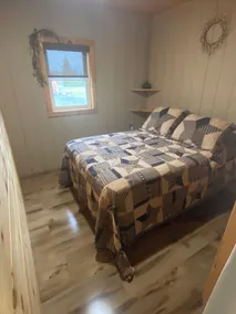 Beautiful Cabin Sleeps 4(up to 6) w/direct access to snowmobile and ATV trails! - Image 3