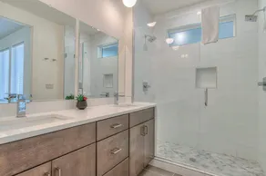 Family Friendly, Pet Friendly, AC, pool table, sharc passes for 2026 and Private Hot Tub! - Image 4