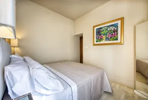 Villa La Fortezza in the heart of the historic center of Montalcino with Jacuzzi - Image 3