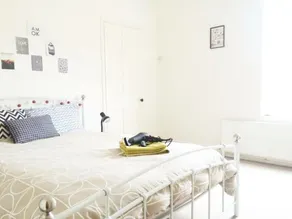 DOUBL BEDROOM IN HEART OF LEICESTER - Image 5