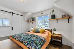 Bright, colorful & cozy studio in oldtown Timnath. Walking distance to a brewery - Image 4