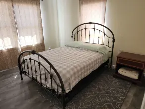 Casa espaciosa de 2 habitaciones | Wi-Fi rápido | Estacionamiento gratuito - Image 5