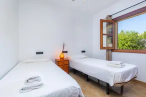 Villa Can Tosam Meiga con Wi-Fi, piscina, terrazas y balcón - Image 2