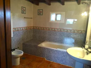 Stunning, private villa with beautiful pool, gardens & views - Image 2