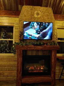 Couples Luxury Romantic Retreat w/Hot Tub, Nestled inside the woods w/Firepit - Image 3