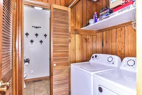 Private, Pet Friendly Vacation Home on Lost Lake - Image 4