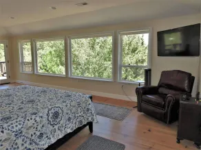 Tree View - Murphys Vacation Rentals - Image 4