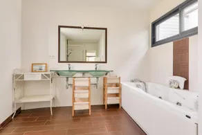 House with swimming pool for ten people - Image 2