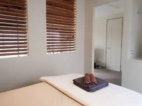 Couples Retreat with Mountain View Near Hobart - Image 5