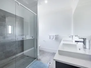 Cute 4BR Family Home in Calamvale - Image 3