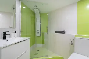 Holiday Apartment \"Alison's Loft\" with A/C & Wi-Fi - Image 2