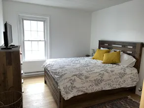 Newly  renovated spacious apartment overlooking Greene NY - Image 4