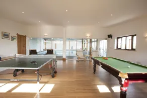 Ausgebaute Scheune mit exklusiver Nutzung des privaten Innenpools - Image 2