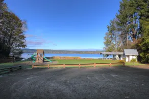 Atemberaubende Aussicht auf die Berge beim Edgewater Bluff Retreat - Image 2