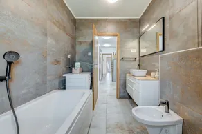 Villa Gariful Sleeps 8 with Pool & Pet Friendly - Image 3