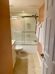 Beautiful oceanfront condo - Image 4