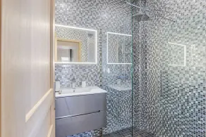 SUPERBE MAISON 6 ch, 4 sdb, terrasses et billard - Image 3