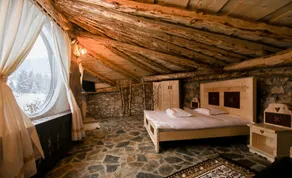 Unique, epic and organic IN HILL hobbit cottages - \" The chambers of the realm \" - Image 4