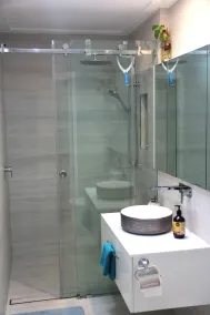 Noosa Lakes Apartment - Image 2
