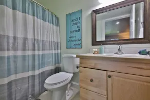Neues Angebot: 4 BR Schönes Haus, herrliche Aussicht, zu Fuß zum Golf und Strand. - Image 4