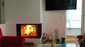 Floating 2 bedroom villa with fireplace and air conditioning - Image 2