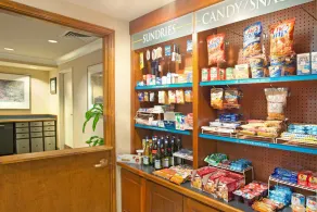 1 Bedroom | Free Breakfast, Indoor Pool Access - Image 4
