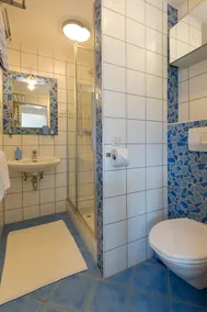 Apartamento 'Villa Müller Turmfalke' com vista para o Lago, Jardim Partilhado e Wi-Fi - Image 2