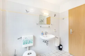 Apartment \"Kellerwald\" with Private Fenced Garden and Wi-Fi - Image 4