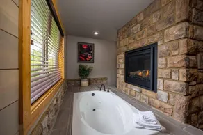 Tri Star Lodge - Image 2