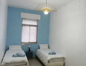 Apartment in the heart of JLM with XL terrace 2 steps from the train-bus-tram Central Station. - Image 4