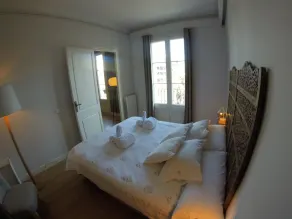 Charming Apartment in the Main Street of Barcelona, Close to Downtown and Gracia - Image 5