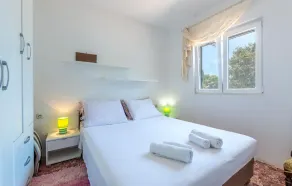 Gorgeous home in Sucuraj with house sea view - Image 4