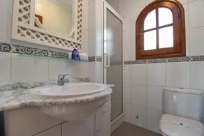 Schöne und komfortable Haus in Denia, Costa Blanca, Spanien  mit Gemeinschaftspool für 4 Personen - Image 2
