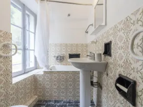 Hermoso apartamento para 4 personas con WIFI y TV - Image 2