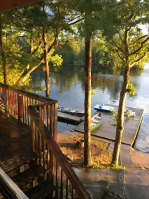 Cozy Island Cottage ubicado en Lower Buckhorn Lake - Image 5