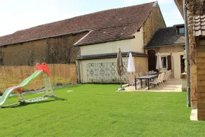 Farmhouse with heated indoor pool - Image 2